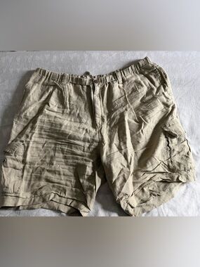 Tommy Bahama vintage Light Beige Linen Shorts with drawstring waist & belt loops